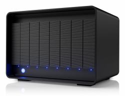 LaCie 8big Pro5 array di dischi 192 TB Desktop Nero 