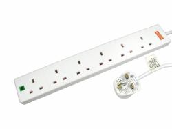 Cables Direct RB-05M06SPD protezione da sovraccarico 6 presa[e] AC 220-240 V Bianco 5 m 
