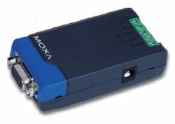 Moxa TCC-80 convertitore/ripetitore/isolatore seriale RS-232 RS-422/485 