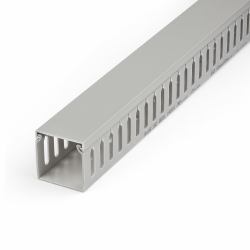 StarTech.com Canalina di cablaggio cavi scanalata con coperchio, 50mm P x 50mm H - 2m L - 8mm, canalina passacavi in PVC per cavo di rete/ canaline a parete, massimo 80 cavi, certificata UL 