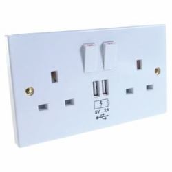 CONNEkT Gear 27-2000 socket-outlet White (2 Way UK Wall Power Socket Faceplate with 2 x USB Charging Ports White)