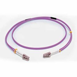 C2G CAVO PATCH IN FIBRA OM4 LSZH LC/LC 5 M - VIOLA (C2G 5m LC/LC OM4 LSZH Fibre Patch - Purple - Cavo patch - LC multi-mode [M] a LC multi-mode [M] - 5 m - 5 m - fibra ottica - duplex - 50 / 125 mi...